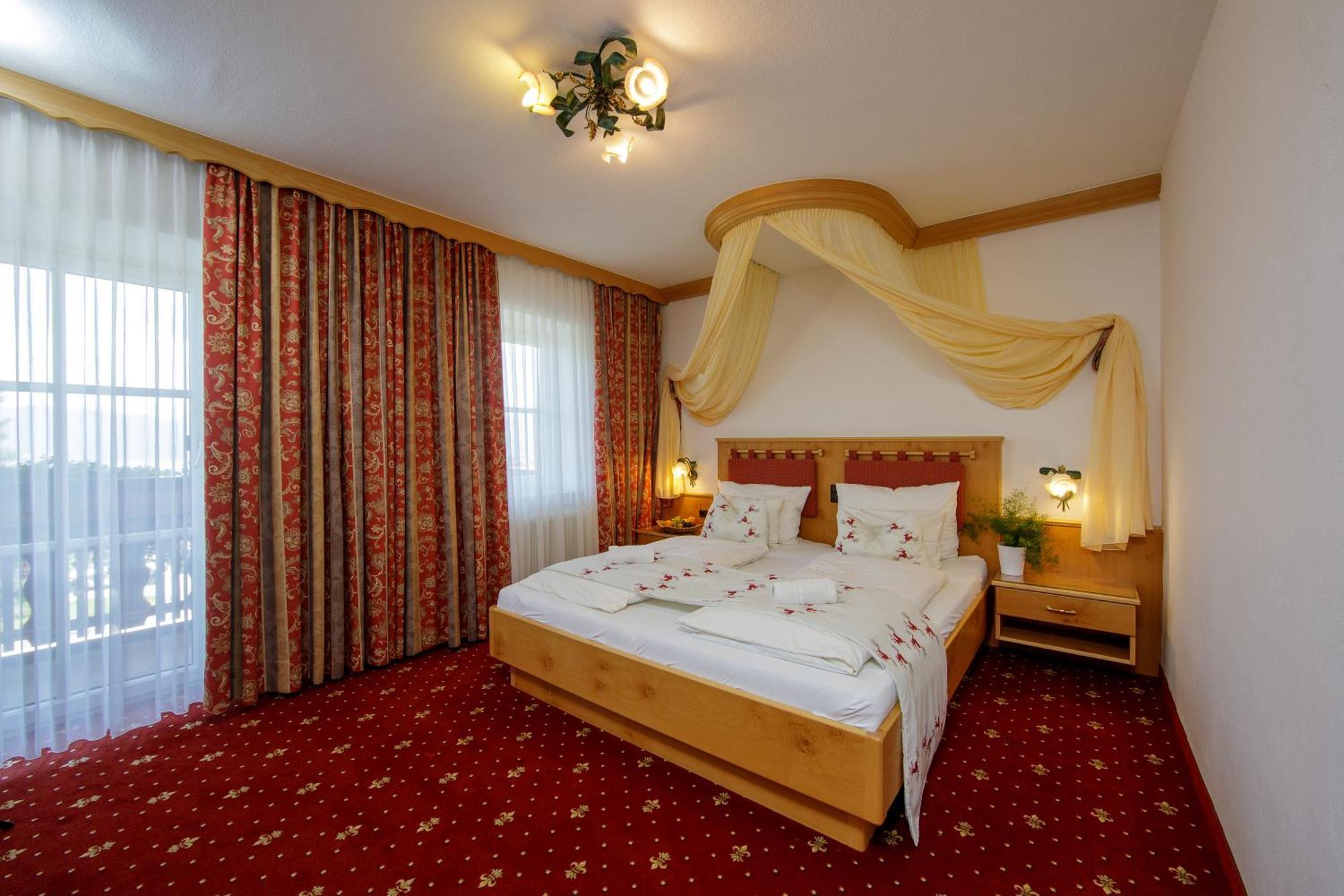 Panorama Hotel Gasthof Leidingerhof モントゼー エクステリア 写真